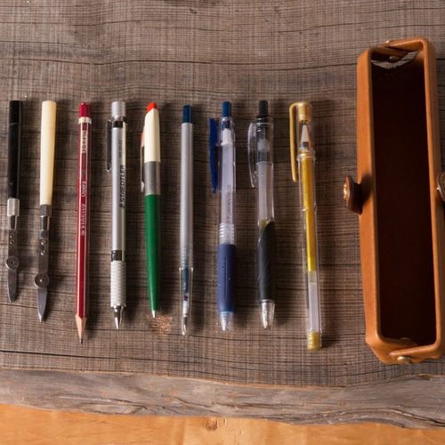 Paka-pen #コニャック　イタリアンレザーのペンケース Paka-pen ＃コニャック イタリアンレザーのペンケース 入学祝い