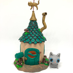 ニャーデラハウス「風見猫と茶色キノコの緑お屋根のお家」 5枚目の画像
