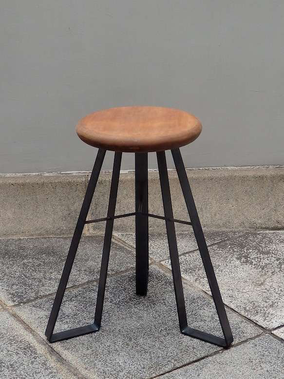 stool No.1 (red cedar) 2枚目の画像