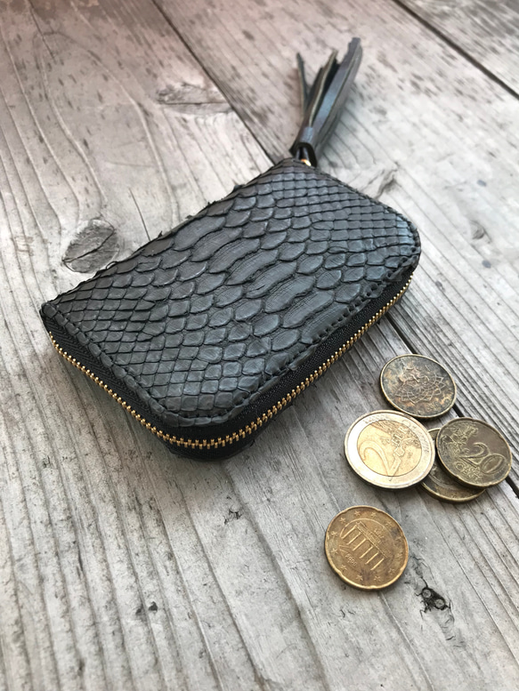 ムックの店のZIPコインケース   ブラック(ヘビ革)×ブラック 2枚目の画像