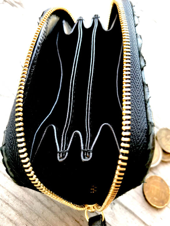 ムックの店のZIPコインケース   ブラック(ヘビ革)×ブラック 4枚目の画像