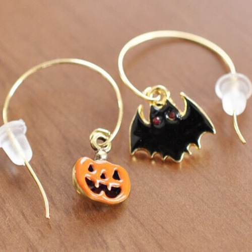 ハロウィンピアス（パンプキン＆こうもり） ピアス（フック・チェーン