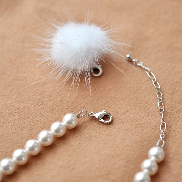 施華洛世奇水晶珍珠白項鍊（可拆卸水貂球） 第9張的照片