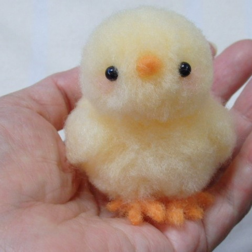 ふわふわポンポンのヒヨコちゃん☆ 羊毛フェルト 紫花 通販｜Creema  