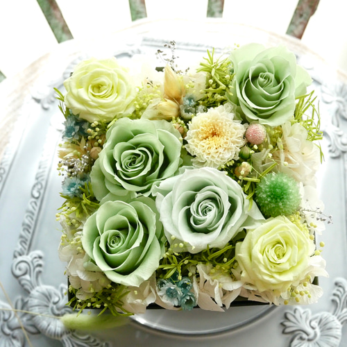 お花を守る クリア蓋つき プリザーブドフラワー ボックス