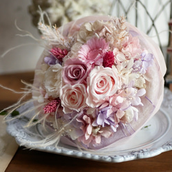 petit bouquet プリザーブドフラワー　ガーベラとローズのふわふわブーケ　花束 3枚目の画像