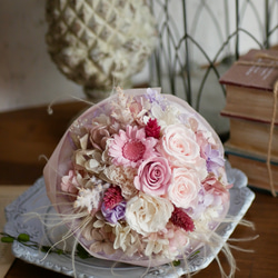 petit bouquet プリザーブドフラワー　ガーベラとローズのふわふわブーケ　花束 5枚目の画像