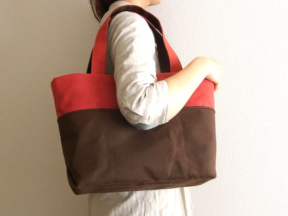 bicolor tote M (brown×green) 3枚目の画像