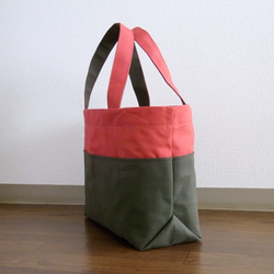 bicolor tote M (red×khaki) 2枚目の画像