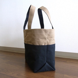 bicolor tote M (beige × black) 2枚目の画像