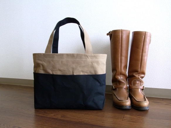 bicolor tote M (beige × black) 4枚目の画像