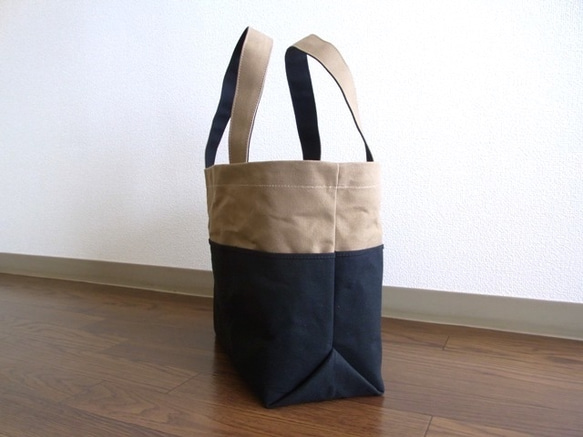 帆布 bicolor tote M (beige × black) 2枚目の画像