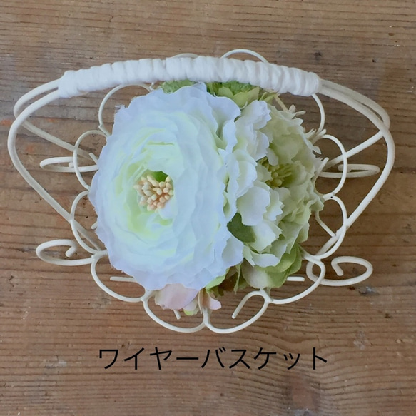 髙⭕️コサージュ ラナンキュラス 紫陽花 ホワイト セレモニー 結婚式 入学式 プレゼント 3枚目の画像