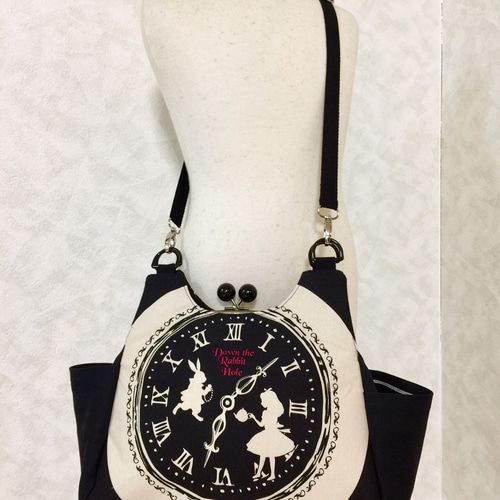 【Zirou様】あおりがま口ショルダー　桜柄　ハンドメイド Zirou様】あおりがま口ショルダー桜柄ハンドメイド