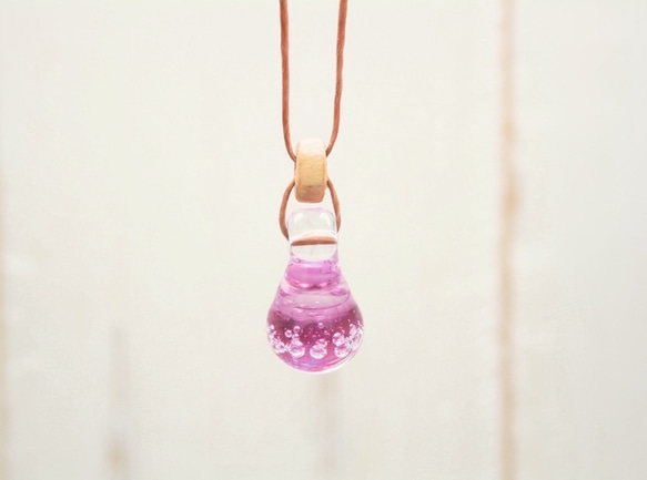 Strawberry pop soda, pink, Aqua drop of glass pendant 第2張的照片