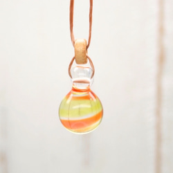 Bee-dama, Marble, orange, Aqua drop of glass pendant 第2張的照片
