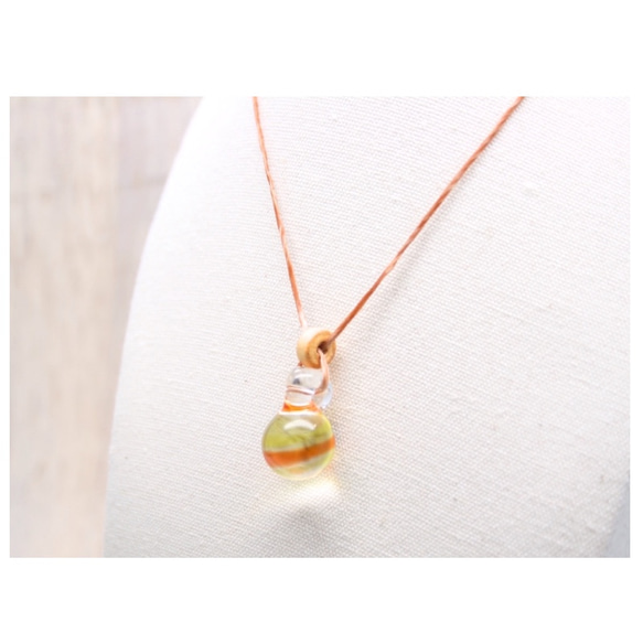Bee-dama, Marble, orange, Aqua drop of glass pendant 第3張的照片