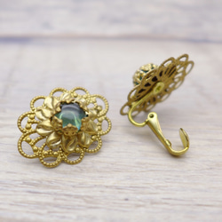 黃銅和玻璃耳環橢圓形翡翠綠：復古古董古董 第2張的照片
