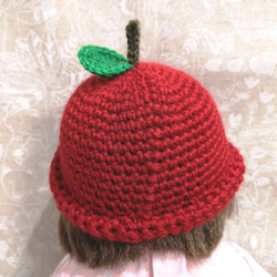 かぎ針編み りんごの帽子【お人形サイズ】 3枚目の画像