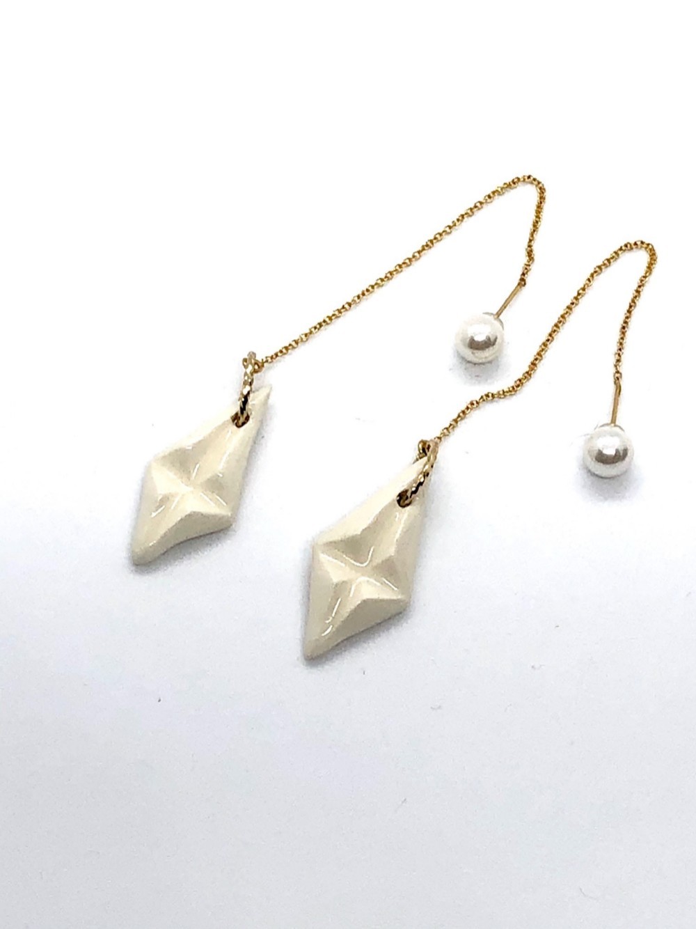 【14KGP】チェーンピアス長ダイヤ白