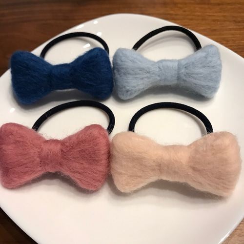 羊毛フェルト リボンヘアゴム ヘアゴム yu-ino 通販 3555503｜Creema