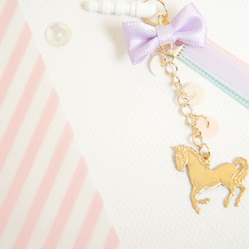 馬のガーリーイヤホンジャック 001*ﾟ ゜ﾟ*☆ イヤホンジャック HYLE