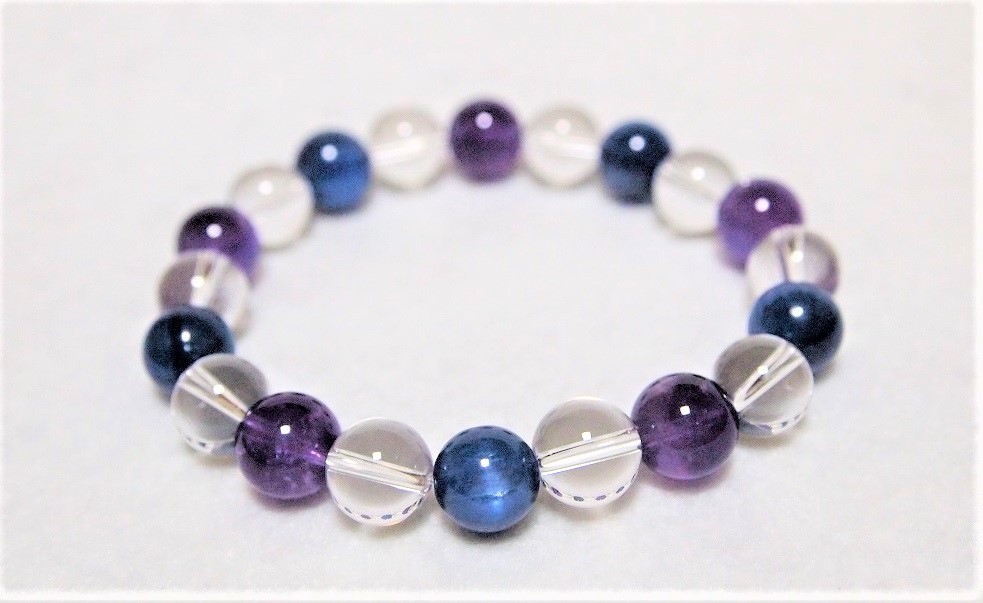 マイナスエネルギーからのお守り　高品質カイヤナイト・アメジスト・水晶の大粒ブレスレット