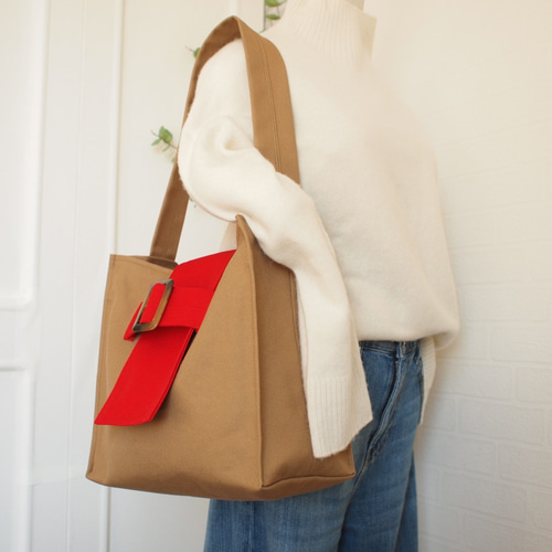 かっちり自立の四角帆布バッグ☆キャメル×赤 トートバッグ Akeymie