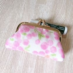 ピンク色のお花畑★プチがまぐち財布 2枚目の画像