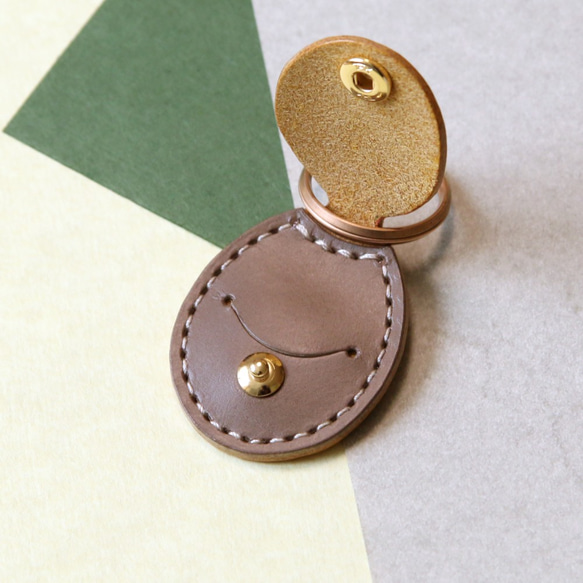 皮革鑰匙鏈“柔白”｜帶500日元硬幣的方便口袋 第5張的照片