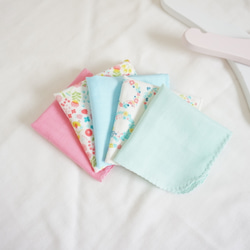 ハンドメイドガーゼハンカチリバティ（タイガーリリー）、レース、リネン