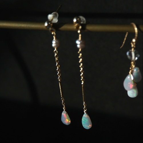 14kgf カラーオパールとシリマナイトのピアス 14kgf カラーオパールと