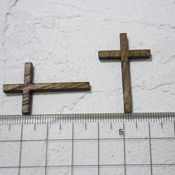 ウッドの十字架 2枚目の画像