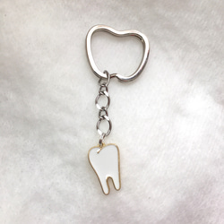 【Sold】歯のかたちのキーリング 2枚目の画像