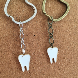 【Sold】歯のかたちのキーリング 5枚目の画像