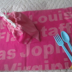 たたみたくなるランチマット＆巾着　給食セット　ピンクピンク色 2枚目の画像