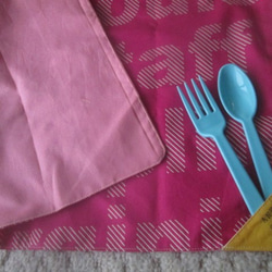 たたみたくなるランチマット＆巾着　給食セット　ピンクピンク色 3枚目の画像