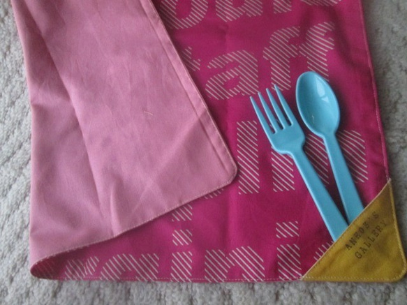 たたみたくなるランチマット＆巾着　給食セット　ピンクピンク色 3枚目の画像
