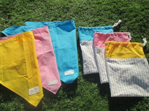 カラフルな三角巾＆巾着　ゴム　ピンク/イエロー/水色 1枚目の画像