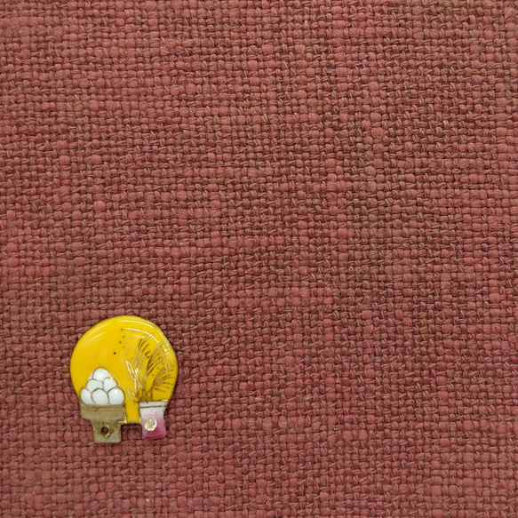 お月見団子とすすきの七宝焼ピンブローチ（ピンバッジ）【受注制作】 5枚目の画像
