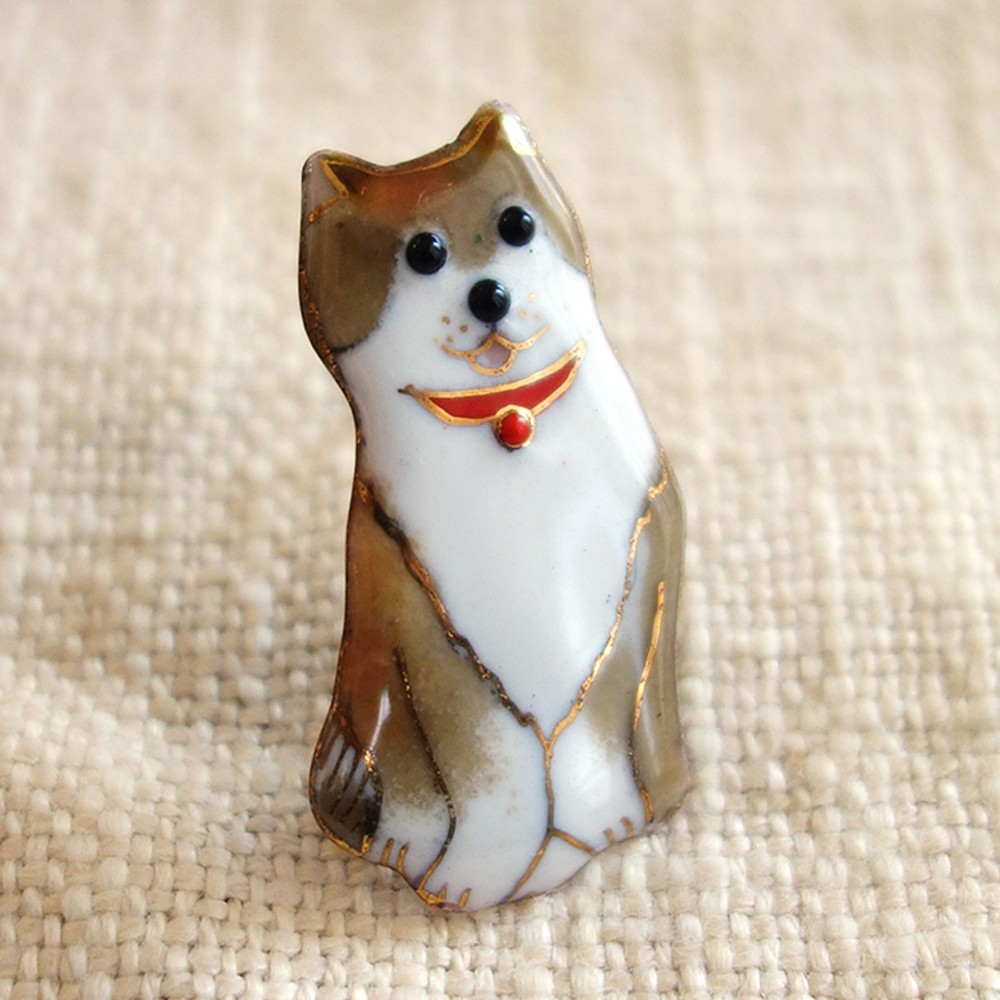 柴犬（1）の七宝焼ブローチ【受注制作】