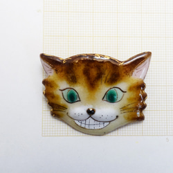 「不思議の国のアリス」チェシャ猫（顔／2020-A）の七宝焼ブローチ【受注制作】 3枚目の画像