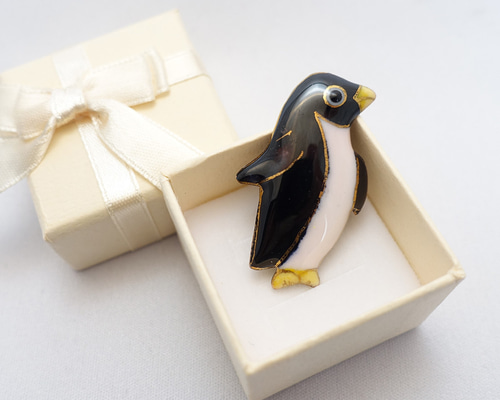 ペンギンの七宝焼ピンブローチ(ピンバッジ)【受注制作