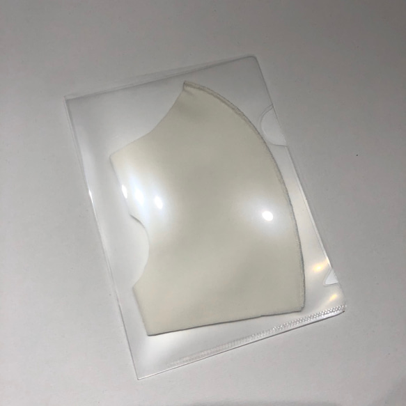 白LLサイズ　即納【夏用マスク・極かる】東レ日本製 洗える立体マスク１枚　極薄　高密度生地　ケース付き 5枚目の画像