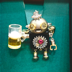 ROBOKOBO ブローチ ビールキューベー 4枚目の画像