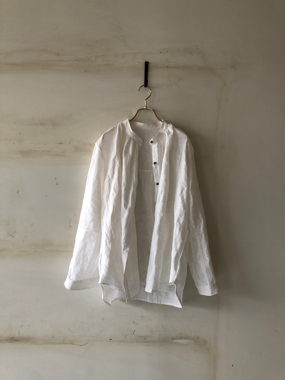 white linenスタンドカラーリネンシャツ＊lithuanian linen100% 1枚目の画像