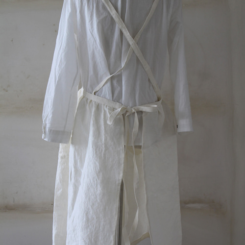 ベルギーリネン仕様＊ギャザーワンピースエプロン丈９７センチＢＫ リネンギャザーワンピースエプロン チェリーピンク