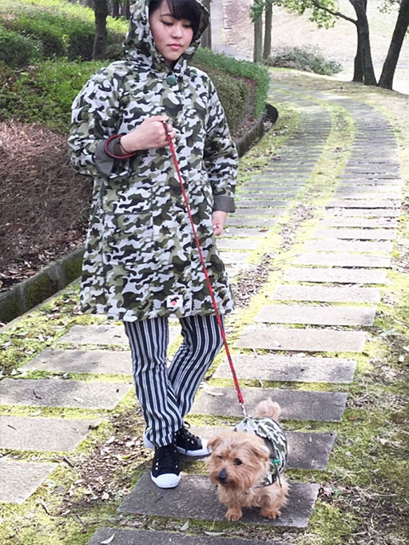 WLC1822-P  狗服裝和婦女的這副模樣雨衣一套迷彩圖案綠地系統 第1張的照片