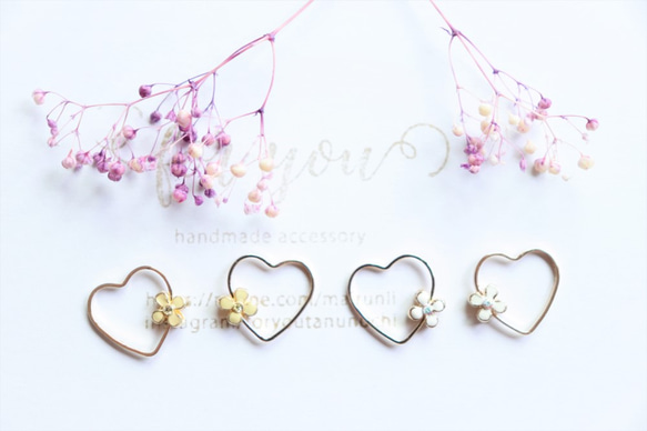 mini flower heart♡　ピアス/樹脂ノンホールピアス（イヤリング） 2枚目の画像