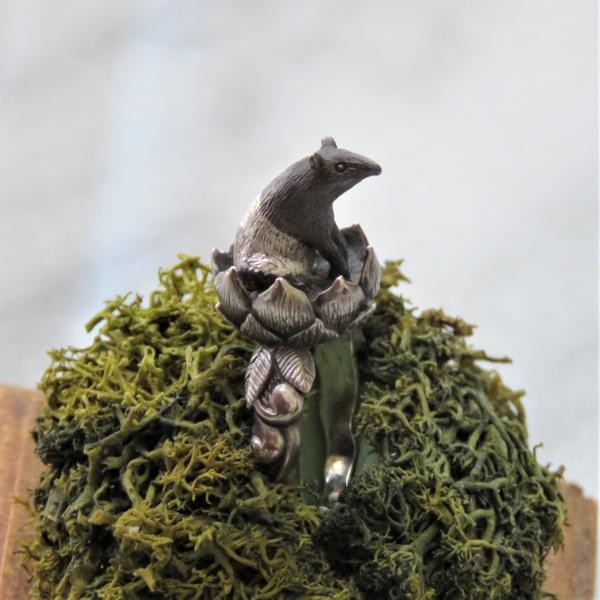 おすわりバクのリング        Ω